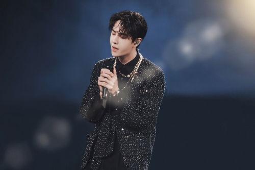 娱乐圈爆料王一博和肖战,娱乐圈的神秘恋情曝光，真相究竟如何？  第3张